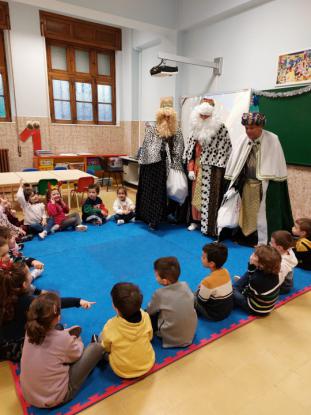 VISITA DE SUS MAJESTADES LOS REYES MAGOS  - Foto 50