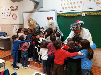VISITA DE SUS MAJESTADES LOS REYES MAGOS  - Foto 9