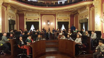 Visita al Saln de Plenos de 5 de Primaria - Foto 2