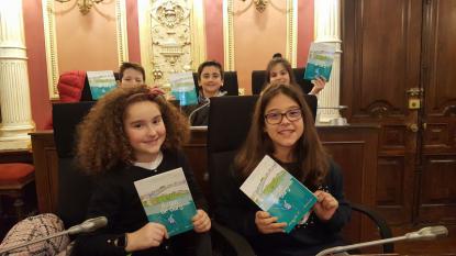 Visita al Saln de Plenos de 5 de Primaria - Foto 14