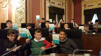 Visita al Saln de Plenos de 5 de Primaria - Foto 17