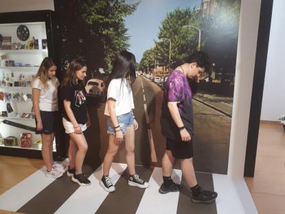 3ESO MSICA: EXPOSICIN DE LOS BEATLES EN EL CENTRO CULTURAL MARCOS VALCRCEL - Foto 8