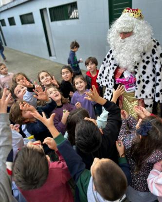 VISITA DE SUS MAJESTADES LOS REYES MAGOS  - Foto 19