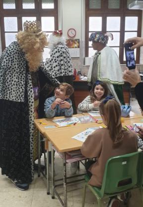 VISITA DE SUS MAJESTADES LOS REYES MAGOS  - Foto 26