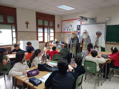 VISITA DE SUS MAJESTADES LOS REYES MAGOS  - Foto 32