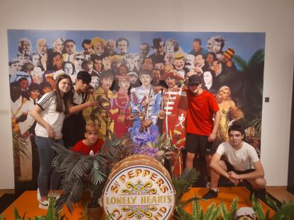 3ESO MSICA: EXPOSICIN DE LOS BEATLES EN EL CENTRO CULTURAL MARCOS VALCRCEL - Foto 1