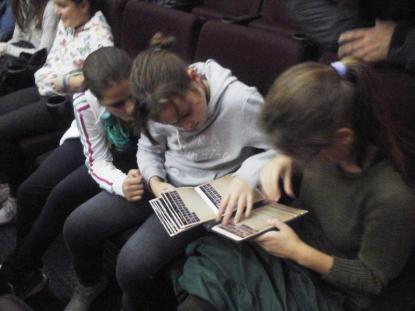 Visita a la Biblioteca Pblica (1 A y 1 B ESO) - Foto 3