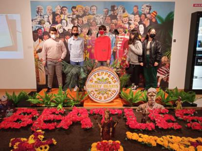 EL ALUMNADO DE ESO SE ADENTRA EN EL UNIVERSO "BEATLE" - Foto 1