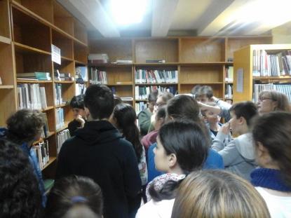 Visita a la Biblioteca Pblica (1 A y 1 B ESO) - Foto 9