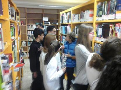 Visita a la Biblioteca Pblica (1 A y 1 B ESO) - Foto 10