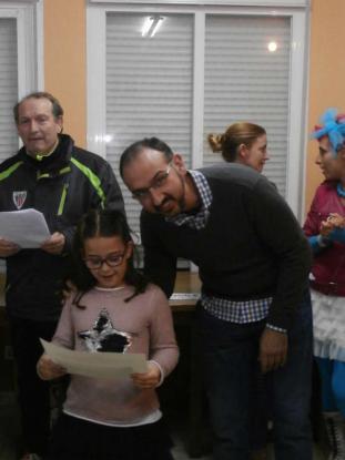 Entrega de premios Concurso Postales de Navidad AAVV Carlasca - Foto 5
