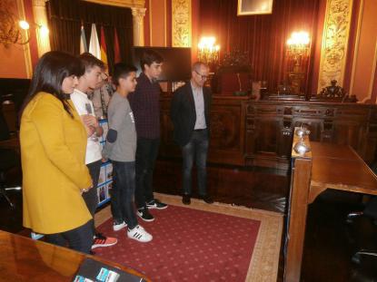 Recepcin del alcalde a los jvenes cientficos - Foto 6