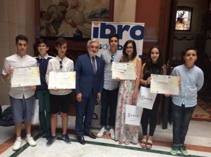 Alumnado de Josefinas recoge los premios nacionales de investigacin en la RAE - Foto 14