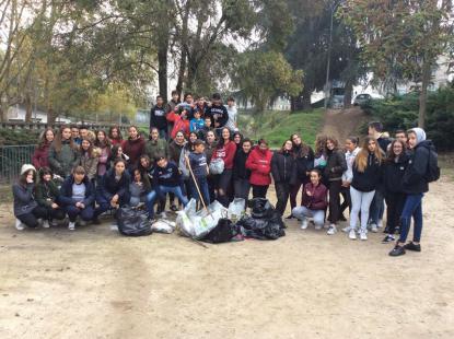 Voz Natura y el Colegio Josefinas de Ourense actuando sobre el ro Barbaa. - Foto 7