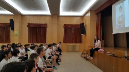 Visita de Ledicia Costas a 5 de Primaria - Foto 4