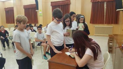 Visita de Ledicia Costas a 5 de Primaria - Foto 9