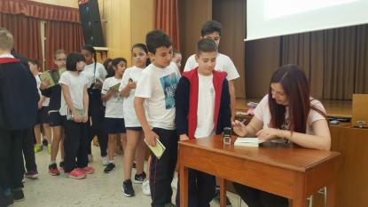 Visita de Ledicia Costas a 5 de Primaria - Foto 12