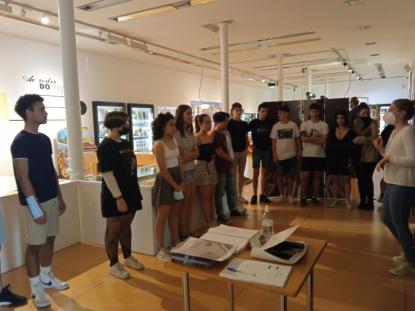 EL ALUMNADO DE ESO SE ADENTRA EN EL UNIVERSO "BEATLE" - Foto 7