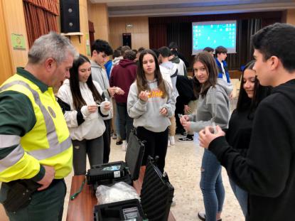 Charla informativa de la DGT al alumnado de 4 de secundaria - Foto 6